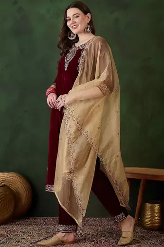 floral embroidered sequinned velvet kurta with trouser & dupatta
