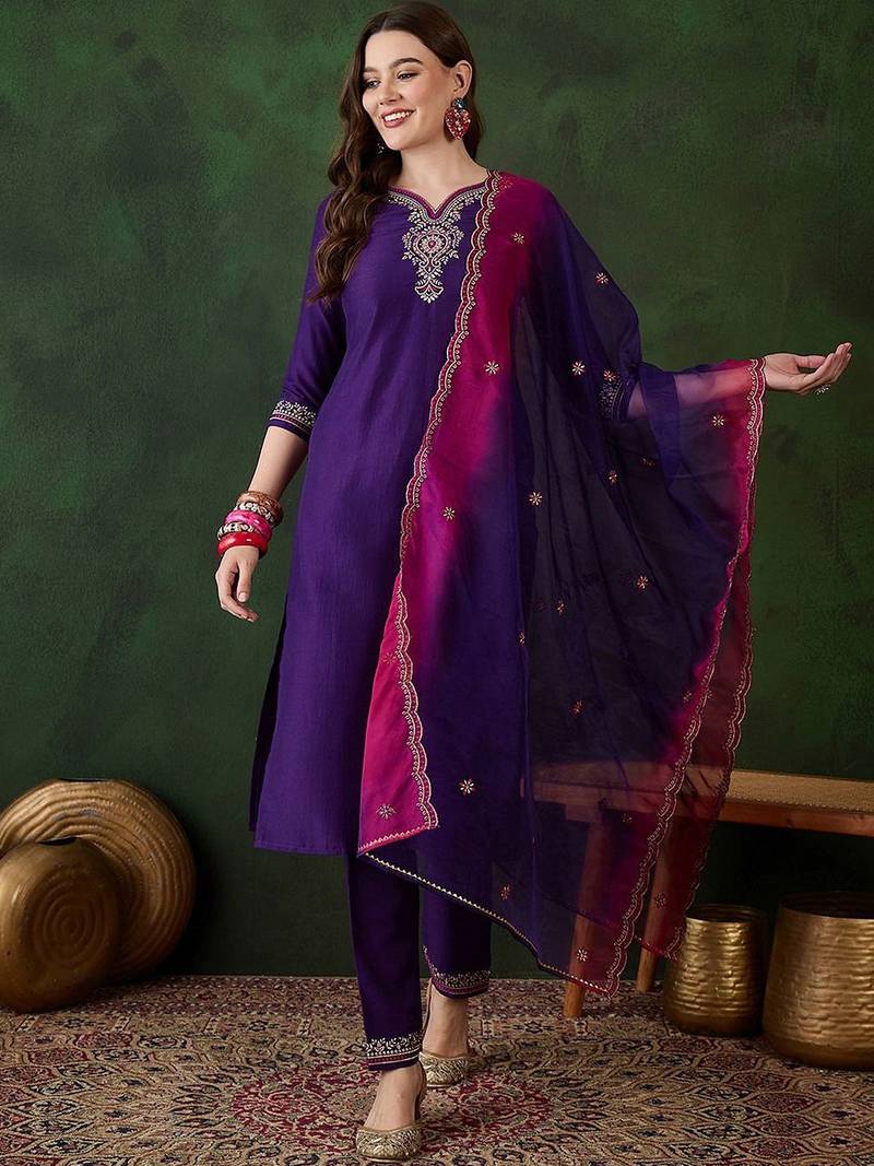 women floral embroidered kurta with trousers & dupatta
