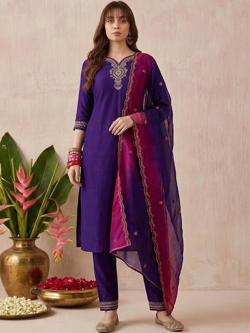 embroidered sweetheart neck kurta & trousers with dupatta