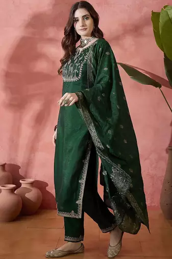 floral embroidered straight kurta with trouser and dupatta