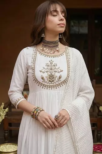 embroidered round neck kurta & trousers with dupatta