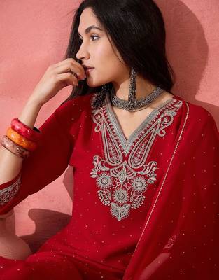 embroidered v-neck  kurta sets 1