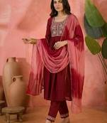 embroidered  round neck kurta & trousers with dupatta