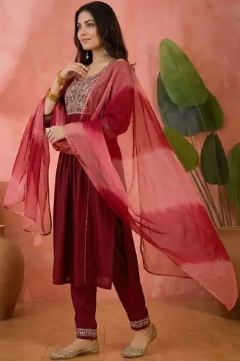 embroidered  round neck kurta & trousers with dupatta