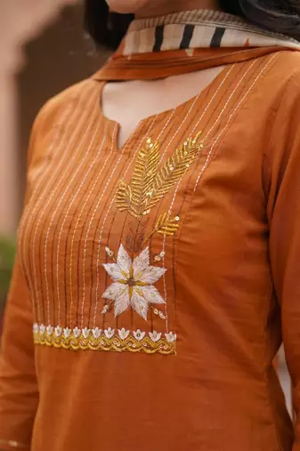 Women Ethnic Motifs Embroidered Thread Work Cotton Kurta with Trousers & With Dupatta