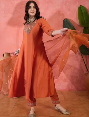 zari sequence embroidered a-line kurta & trousers with dupatta 5