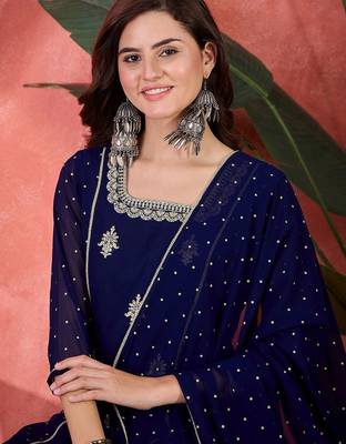 women zari sequence thread embroidered straight  kurta with trousers & dupatta 2