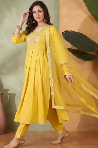 embroidered  round neck kurta & trousers with dupatta