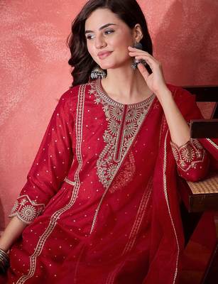 zari sequence thread cording embroidered kurta with trousers & dupatta 2