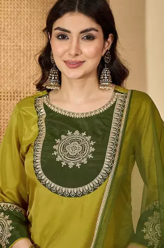 women woven design kurta with trousers & dupatta