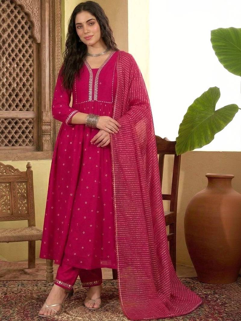 embroidered v- neck kurta & trousers with dupatta
