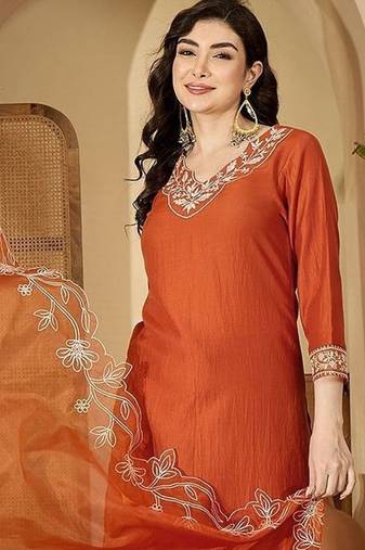 women floral embroidered regular thread work kurta with trousers & with dupatta