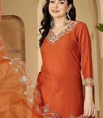 women floral embroidered regular thread work kurta with trousers & with dupatta