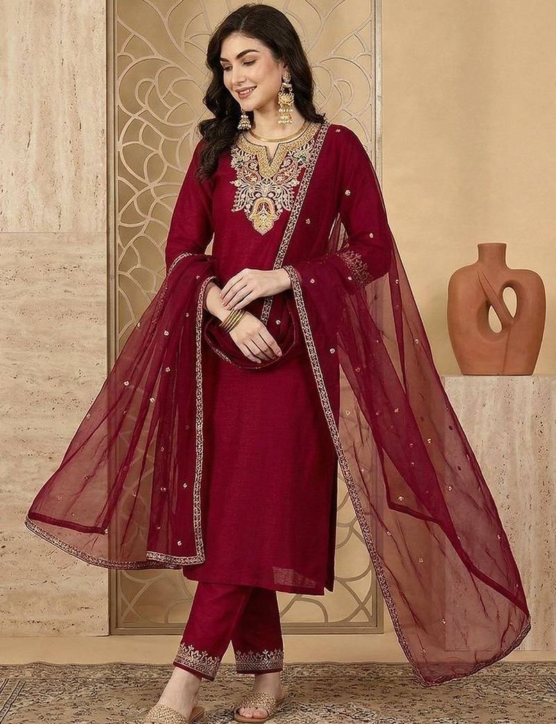 embroidered round neck kurta & trousers with dupatta