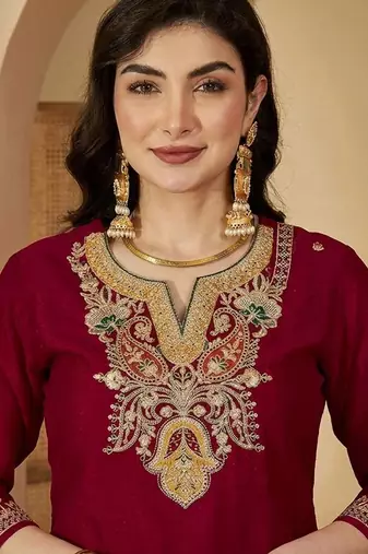 embroidered round neck kurta & trousers with dupatta