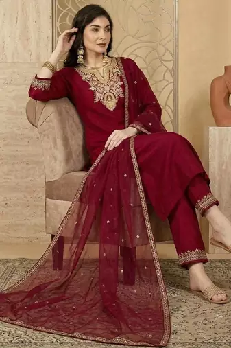 embroidered round neck kurta & trousers with dupatta