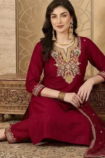 embroidered round neck kurta & trousers with dupatta