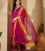 women pink kurta sets