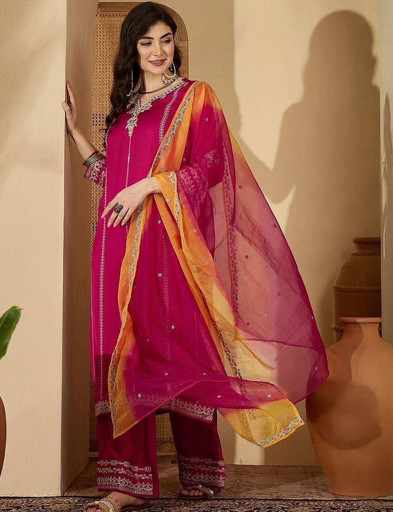 women pink kurta sets