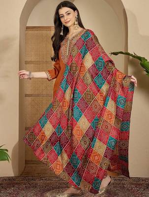 ethnic motifs embroidered thread work straight kurta with trouser & dupatta 3