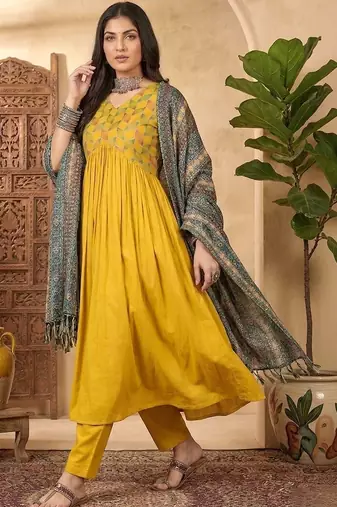 embroidered v-neck kurta & trousers with dupatta