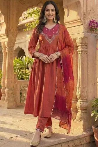 embroidered v-neck kurta trousers & dupatta