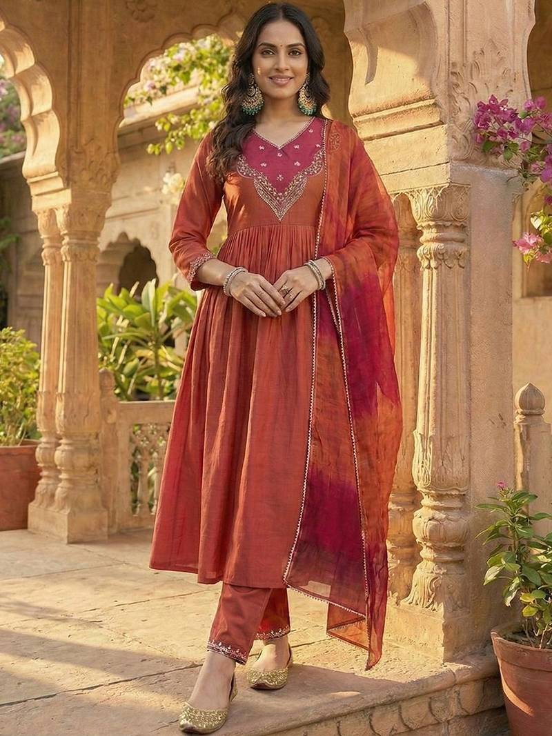 embroidered v-neck kurta trousers & dupatta