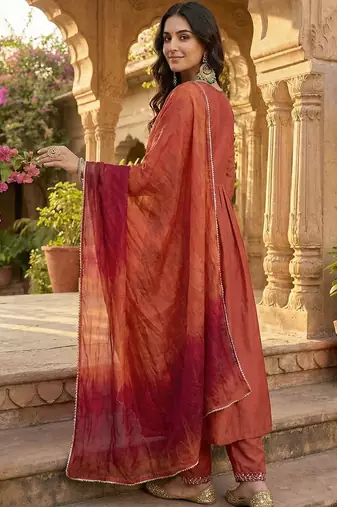 embroidered v-neck kurta trousers & dupatta