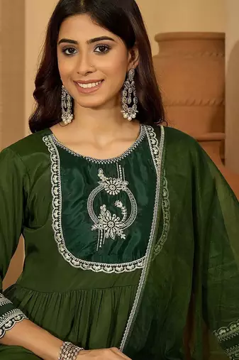 ethnic motifs embroidered pleated thread work kurta with palazzos & dupatta