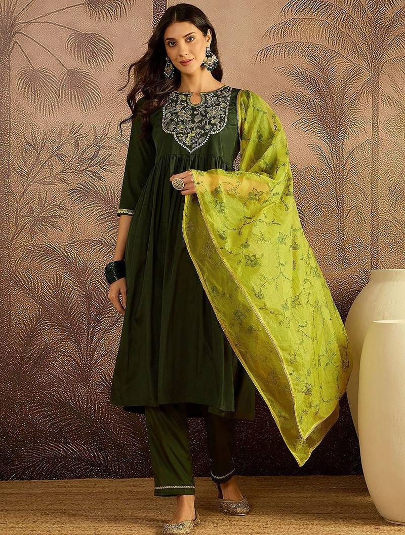 floral embroidered round neck thread work kurta with trousers & dupatta