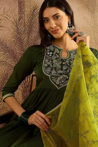 floral embroidered round neck thread work kurta with trousers & dupatta