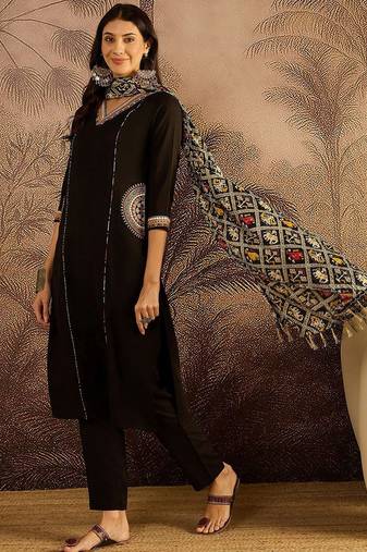 zari thread embroidered kurta with trousers & dupatta
