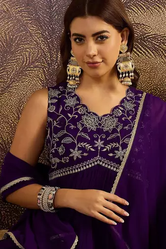 embroidered v-neck a-line kurti & palazzos with dupatta