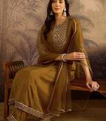 embroidered round neck kurta & trousers with dupatta