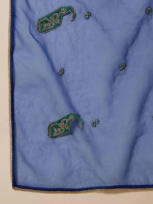 embroidered round neck straight kurta & trousers with dupatta 4
