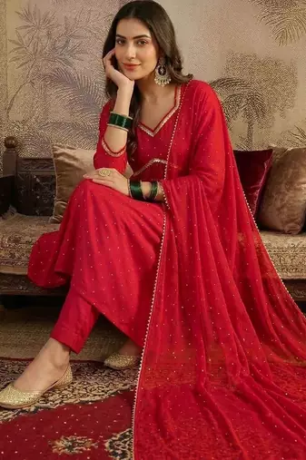 women printed  v-neck kurta with trousers & dupatta