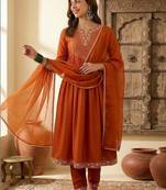 women embroidered round neck kurta with trousers & dupatta