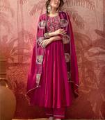 embroidered round neck kurta trousers & dupatta