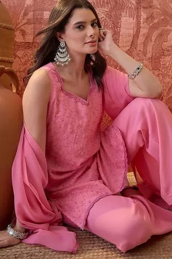 embroidered sweetheart neck kurta palazzos & dupatta