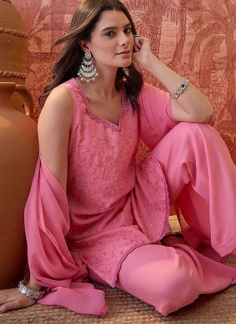 embroidered sweetheart neck kurta palazzos & dupatta