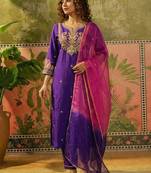 embroidered round neck straight  kurta & trousers with dupatta