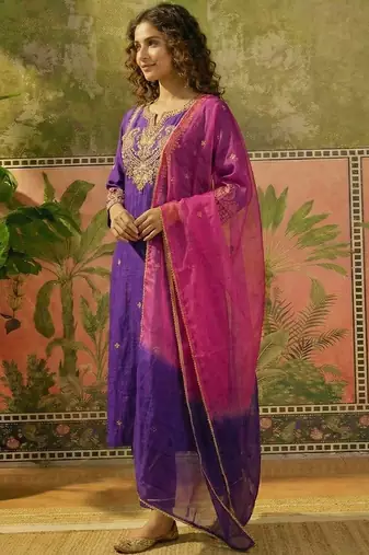 embroidered round neck straight  kurta & trousers with dupatta