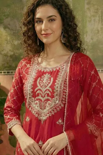 embroidered round neck straight kurta & palazzos with dupatta
