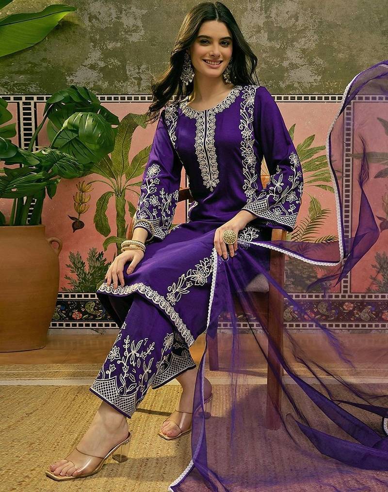 embroidered round neck kurta & trousers kurta set