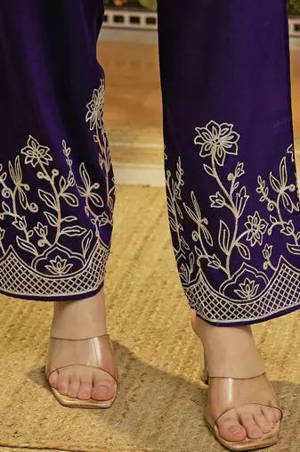 embroidered round neck kurta & trousers kurta set