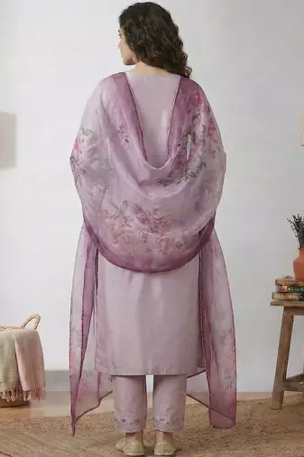 embroidered round neck kurta trousers & dupatta
