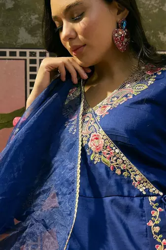 embroidered  v-neck   kurta sets