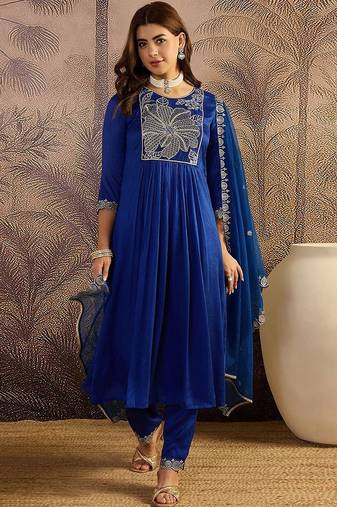 embroidered round neck kurta & trousers with dupatta