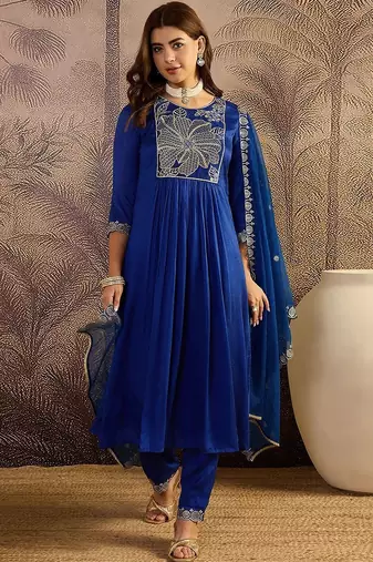 embroidered round neck kurta & trousers with dupatta
