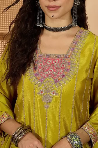 women floral embroidered regular sequinned kurta with skirt & dupatta